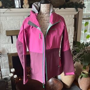 Patagonia Women's Two-Tone Pink Ski Jacket